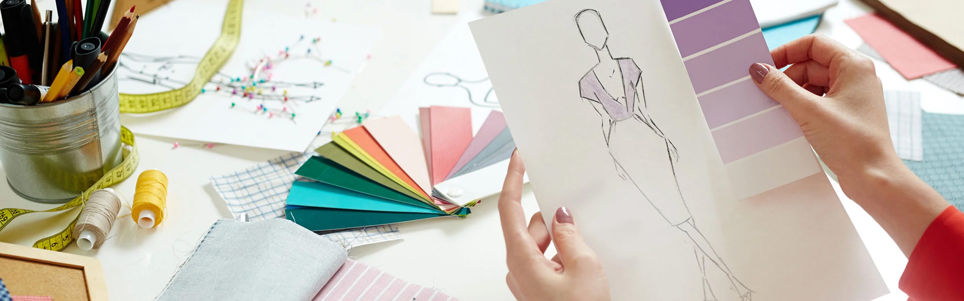 الإجازة  التطبيقية في التصميم: الملابس